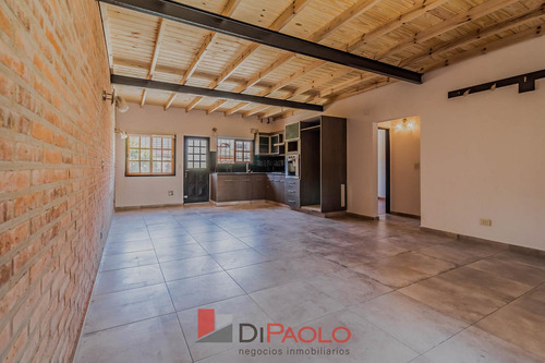 Casa 4 Ambientes En Venta Adentro Del Barrio Murialdo