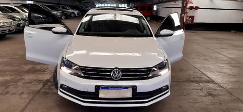 Imagen 2 de 15 de Volkswagen Vento 1.4 Tsi Dsg Highline 150cv At - 2017