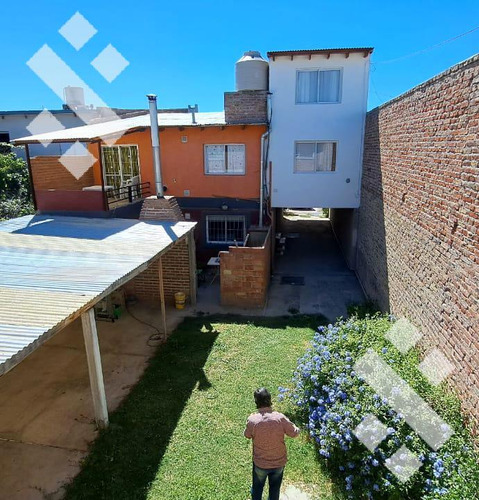 Venta - Complejo 1 Dúplex 3 Deptos - Cipolletti, Rio Negro