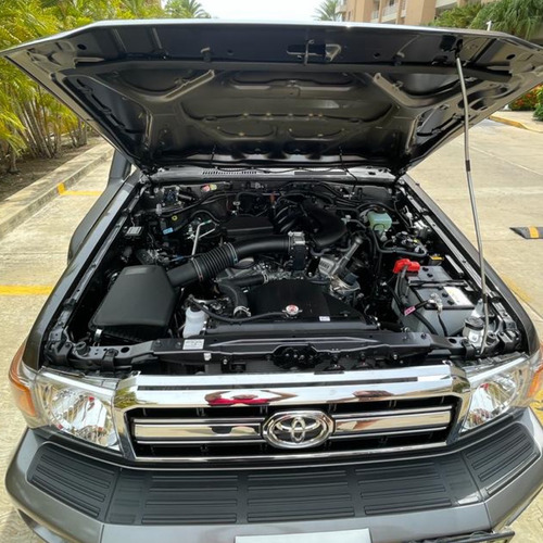 Imagen 13 de 13 de Toyota Land Cruiser Machito