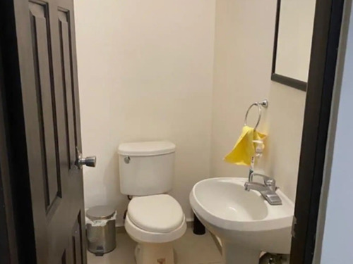 Se Vende Casa De Adjudicación Bancaria Ubicada En C. Plumosa, Fracc. Las Palmas, Sinaloa Culiacán. Cmr.