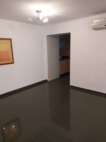 Imagen 8 de 18 de Venta De Apartamento En El Bosque. Planta 100%. Código 129523