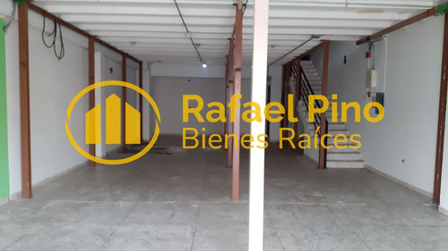Se Alquila Local Comercial De 220m2 Ubicado En El Edificio María Gabriela, Calle Cumana Con Calle Rivas, Maturin, Monagas