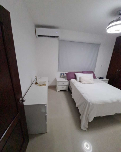 Venta De Apartamento Con Azotea Exclusiva!!