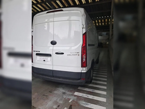 Maxus Deliver 9 2.0 Minibus L3h2 Mt Diesel 2023