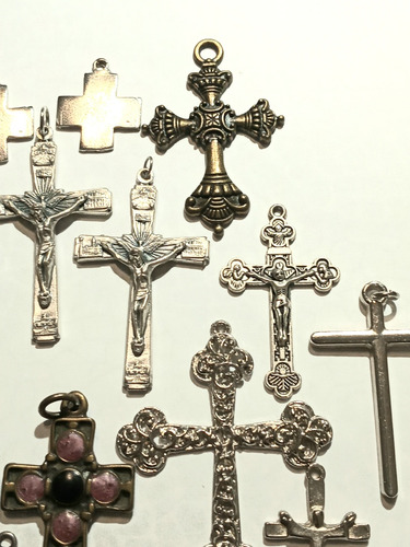 Surtido De 21 Cruces Insumos, Bijou Rosarios