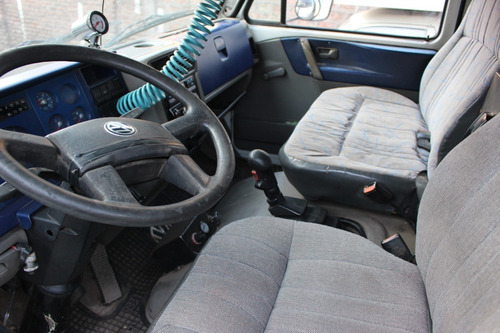 Volkswagen Worker 17210