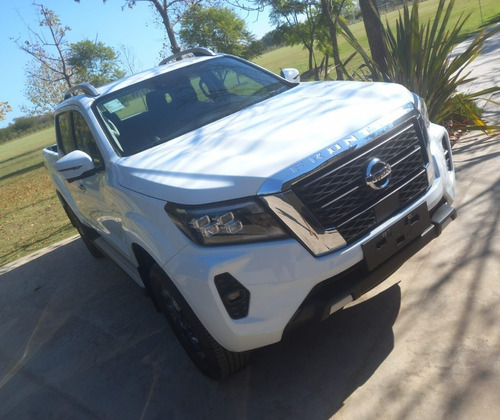 Imagen 5 de 25 de Nissan Frontier 2023 2.3bt Platinum 4x4 At L22