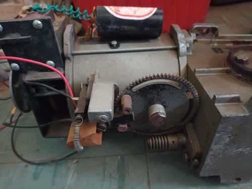 Imagen 2 de 4 de Motor Vivaldi Cortina Blindado Tb320 Monofásico Con Freno .