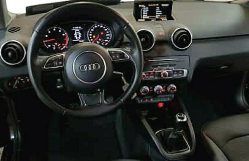 Audi A1 1.4 Tfsi Attraction Com Teto Solar
