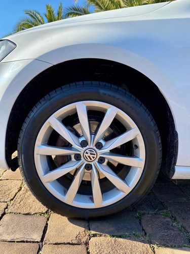 Imagem 7 de 11 de Volkswagen Golf 2014 1.4 Tsi Comfortline 5p Automática