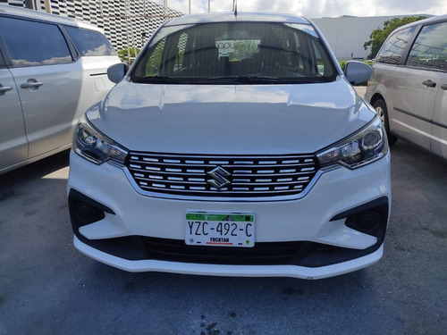 Imagen 2 de 12 de Suzuki Ertiga Glx