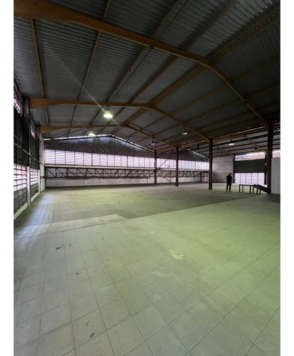 Galpón En Venta En Guaicay (las Minas De Baruta) 3499 Mts2