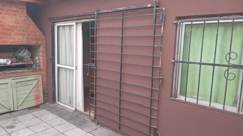 Casa En Venta - 2 Dormitorios 1 Baño - Pilar