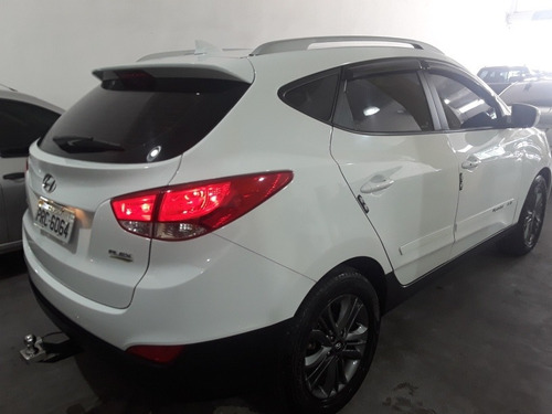 Imagem 2 de 11 de Hyundai Ix35 2018 2.0 Gl 2wd Flex Aut. 5p