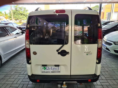 Fiat Doblo Essence 1.8 Flex 16v 5p 7l 2012