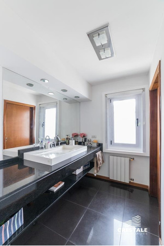 Imagen 27 de 30 de Excelente Casa 2 Plantas, 4 Dormitorios En Venta, Piscina, Parque - Cadaques (funes Hills)