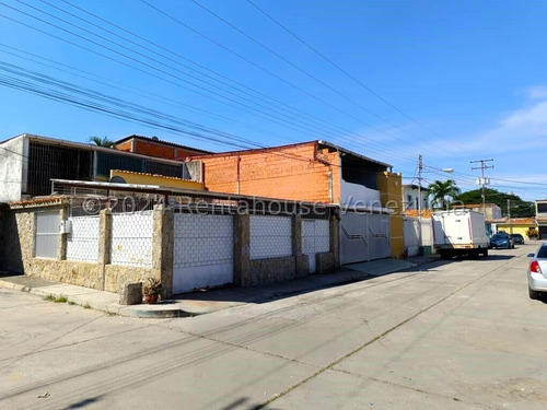 Casa En Venta En Las Delicias Maracay Aragua 24-19757 Irrrr