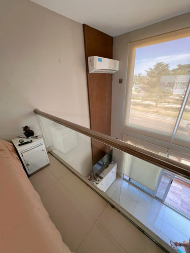 Depto 2 Ambientes En Duplex Con Balcon // Av. Presidente Peron 2672