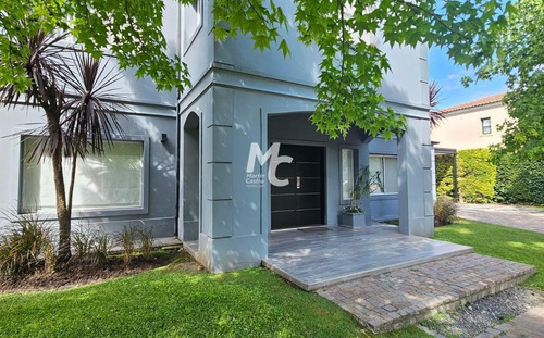 Casa En Venta En Barrancas De San José, General Pacheco, Tigre
