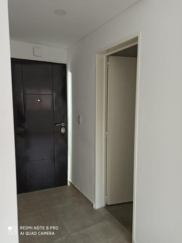 Imagen 2 de 12 de Monoambiente En Venta En Lomas De Zamora