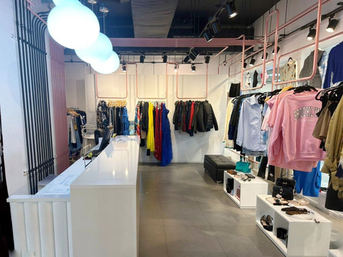 Fondo De Comercio En Venta Tienda De Ropa En Cc Los Próceres Libertador Caracas