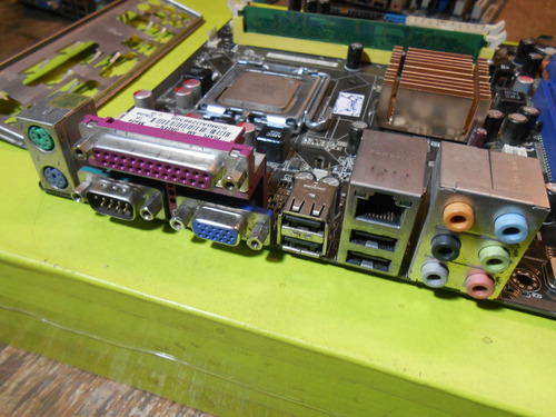 Motherboard Asus P5kpl-am Se S 775 Memo Micro Chapa Trasera Marrón (Usado)
