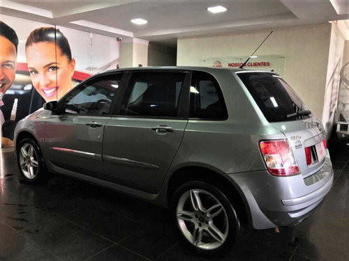 Imagem 9 de 11 de Fiat Stilo Flex Dualogic