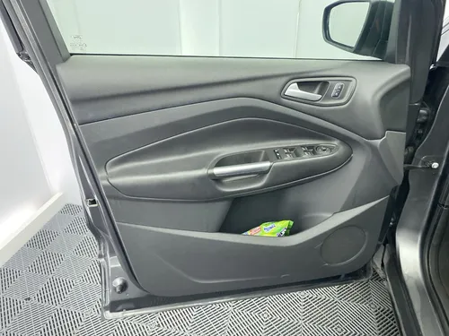 Ford Escape 2.0 Titanium 245 hp