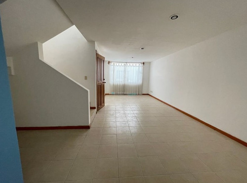 Bonita Y Amplia Casa En San Mateo Metepec, Excelente Oportunidad De Inversión -no Creditos- Agr