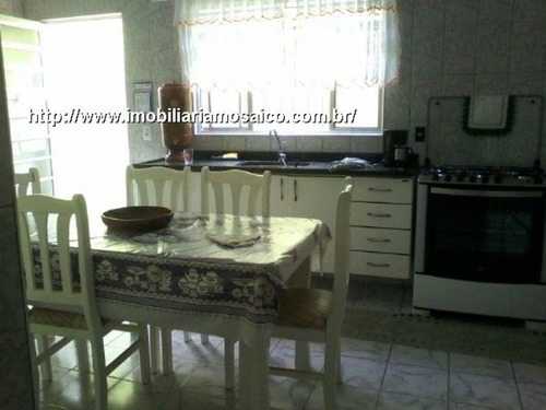 Imagem 9 de 21 de Casa Ampla Com Ótima Edícula, Quintal E Duas Vagas De Garagem - 94924 - 4492172