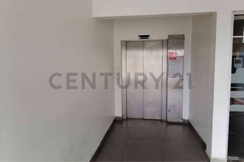 Se Arrienda Local 51 M2, Boulevard Del Valle.