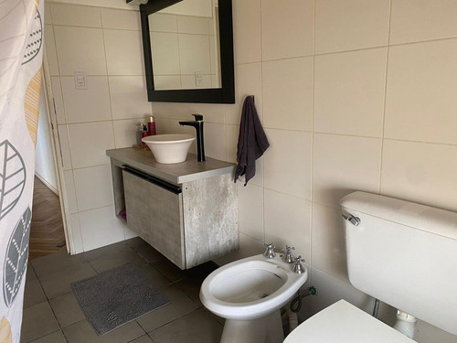 Venta 5 Ambientes En Centro De Comodoro A 3 Cuadras Del Mar