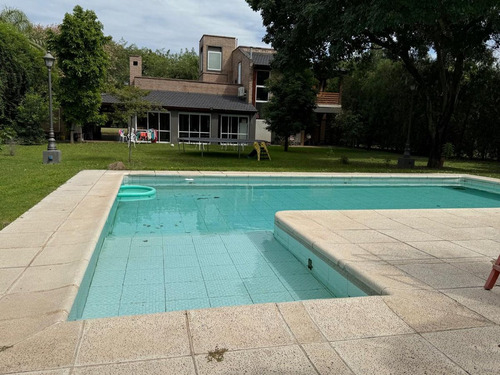 Venta Casa Barrio Privado El Bosque
