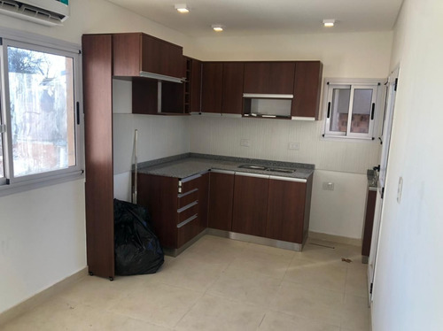 Imagen 4 de 17 de Ph En Venta En Banfield