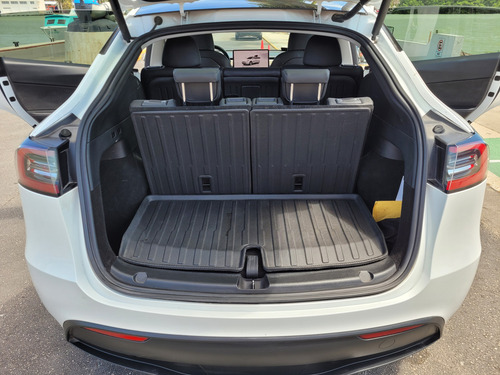 Tesla Model Y Autonomía Mayor Motor Dual Awd Blanco Perla