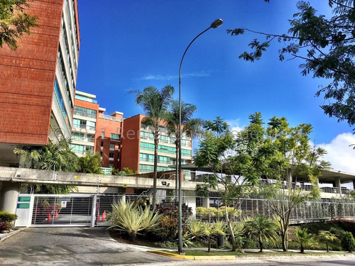 Apartamento En Venta En El Solar Del Hatillo 