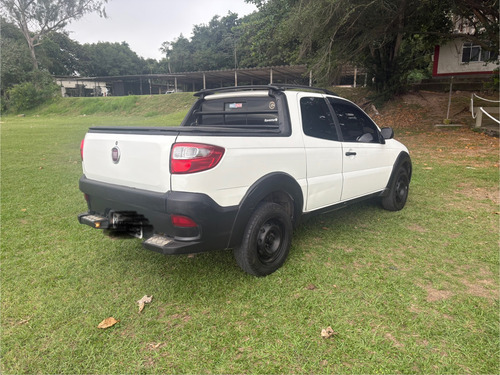 Fiat Strada 1.4 Hard Working Cab. Dupla Flex 3p
