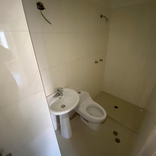 Imagen 17 de 22 de Gran Oportunidad De Townhouse En Tucacas