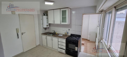 Imagen 4 de 15 de Departamento En Venta De 3 Hab. - La Plata (centro)