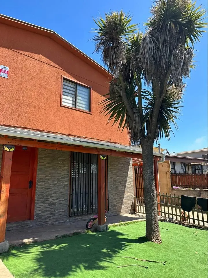 Imagen 1 de 10 de Se Vende Amplia Casa De 2 Pisos Miraflores - Viña Del Mar