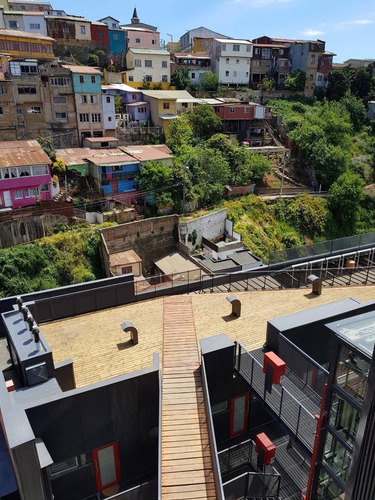 ¡excelente Loft Nuevo En Cerro Alegre Con Hermosa Vista!