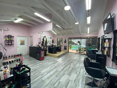 Estupenda Casa Habilitada Como Local Comercial