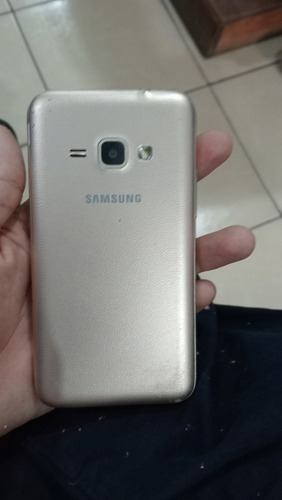 Celular Libre Samsung Galaxy A7 Dorado Para Piensas Componer Solo Le Funciona La Pantalla Se Le Puede Cambiar (Usado)