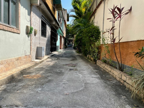 Vende Casa Duplex De 3 Quartos Na Rua Albano, Praça Seca. - Ca00138 - 34239969