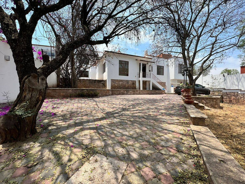 Imagen 1 de 24 de Casa Residencial En Venta/renta Seis Recámaras En Marfil Gua