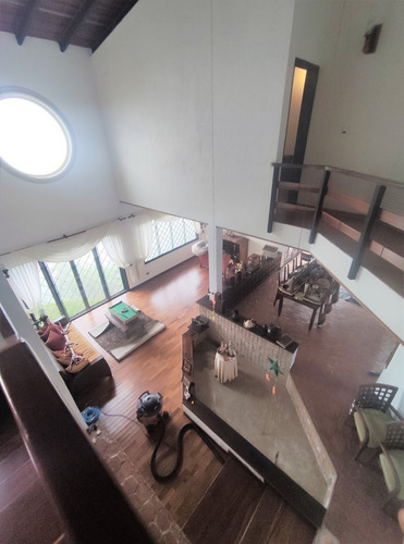 Imagen 9 de 18 de Casa Cerca Del Pueblo De San Antonio, Via El Limon