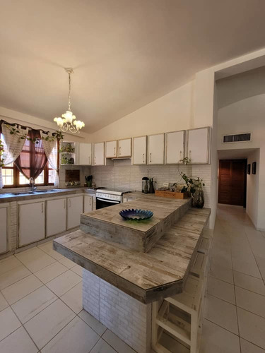 Imagen 4 de 15 de Apartamento Porlamar. Loma Dorada.