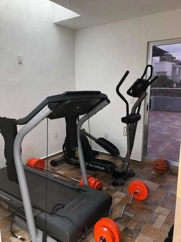 Imagen 14 de 30 de Preciosa Residencia En Cañadas Del Lago, Alberca Propia, Jar