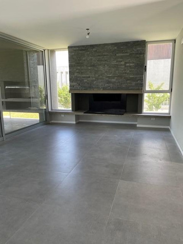 Casa En Venta Ubicado En Castaños, Nordelta, G.b.a. Zona Norte